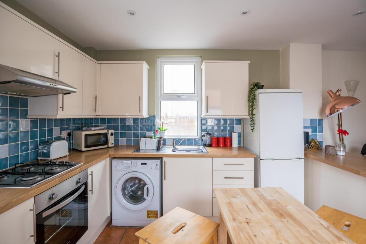 The Ella Fitzgerald - Modern 2 Bedroom Apartment, Super Close To City Centre Cardiff Exterior photo