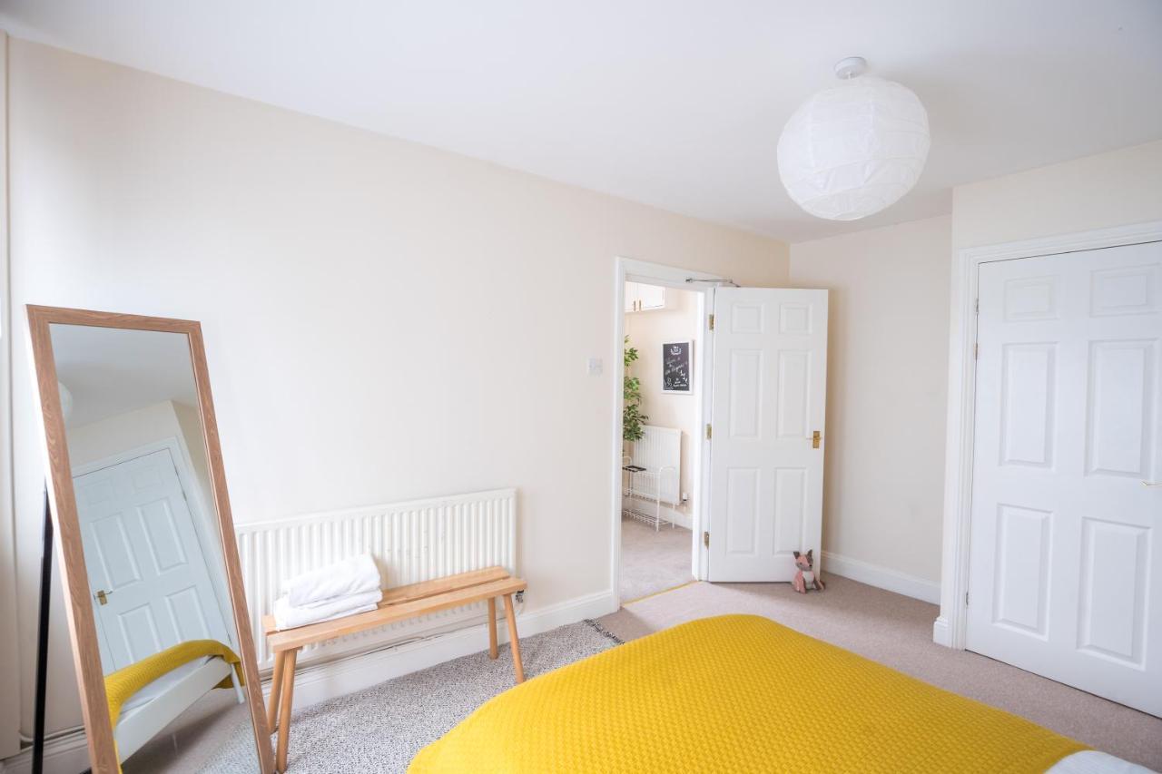 The Ella Fitzgerald - Modern 2 Bedroom Apartment, Super Close To City Centre Cardiff Exterior photo